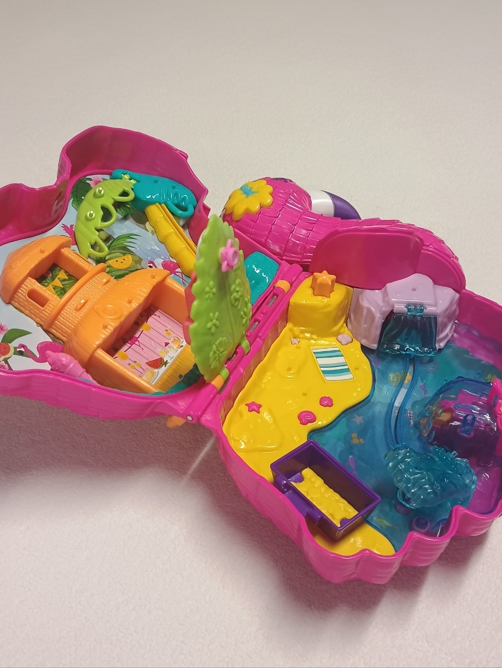 Mattel Polly Pockets Pink Flamingo Shaped Toy Purse - Picture 9 of 9